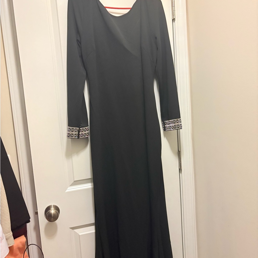 Fashion Nova Elegant Black Long Sleeve Dress with Patterned Cuffs